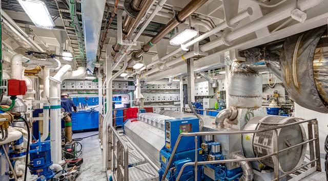 航母上的淡水獲取方式 專用機械設備保障水資源充足